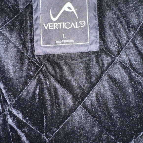 Gorgeous black ski type jacket - Picture 5 of 7